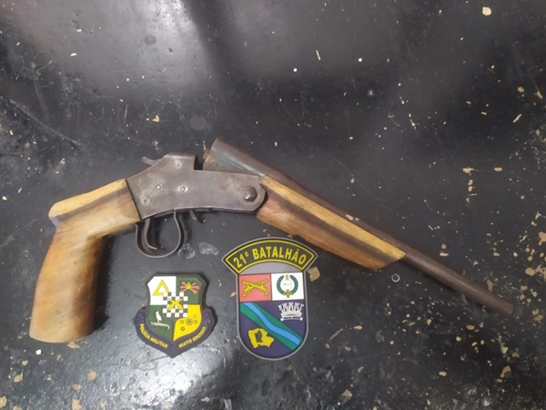 Policia Militar de Porto dos Gaúchos intensifica fiscalização contra aglomerações no final de semana e também aprende arma de fogo