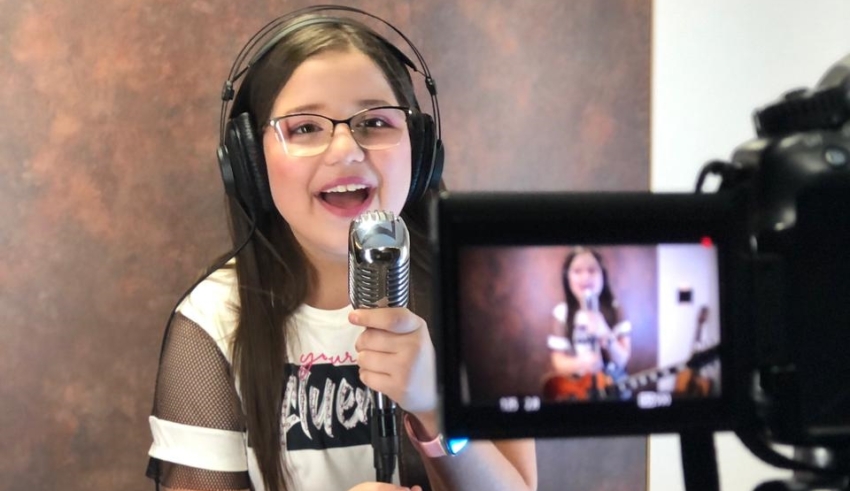 Myrella Fernanda se torna a primeira cantora do Vale do Arinos a ter músicas lançadas nacionalmente e em todas as plataformas digitais