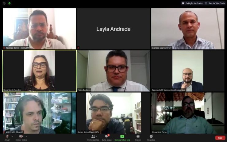 Rosa Neide defende autorização provisória para que médicos formados em outros países atuem no combate à pandemia