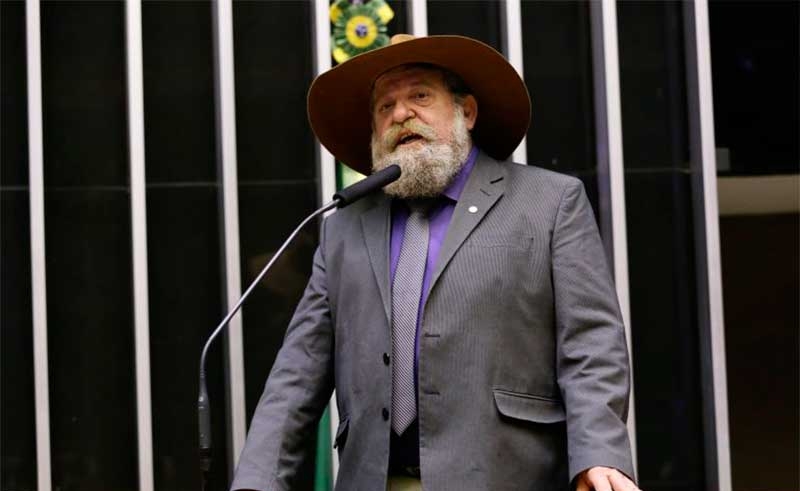Bolsonaristas não se entendem: Ativista Marcelo Stachin diz que Barbudo trama contra Bolsonaro; federal o chama de doente