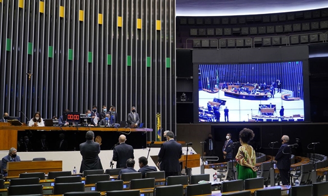 Câmara aprova PL relatado por Rosa Neide que cria o formulário Frida para avaliar risco de violência contra a mulher